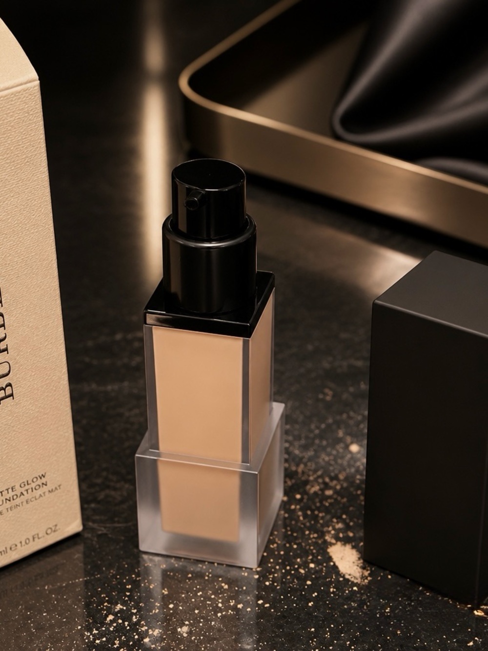 Burberry Foundation Pump Bottle - warm neutral